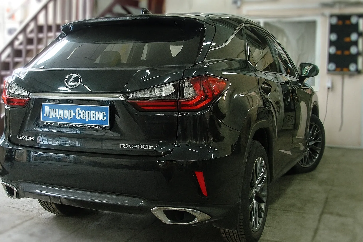Установка автосигнализации Pandora с бесключевым запуском и замком капота на Lexus RX - фото и описание выполненых работ