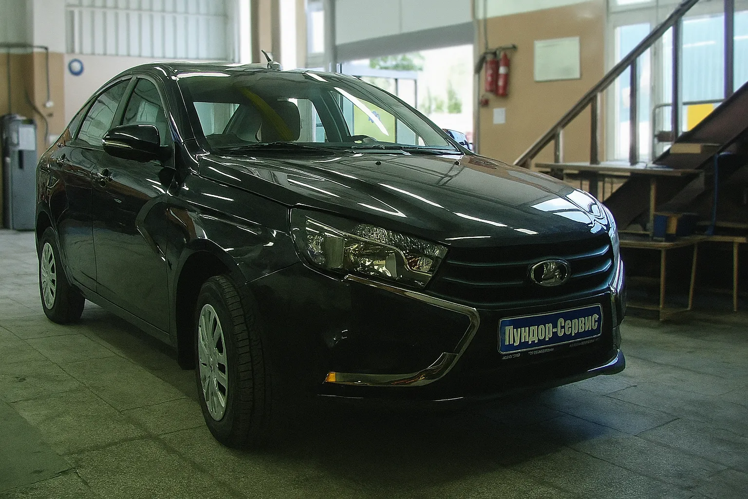 Установка автосигнализации Pandora с бесключевым автозапуском на Lada Vesta - фото и описание выполненых работ