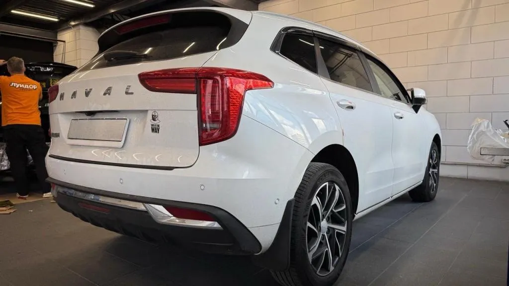 Установка электропривода багажника на Haval Jolion — фото 1