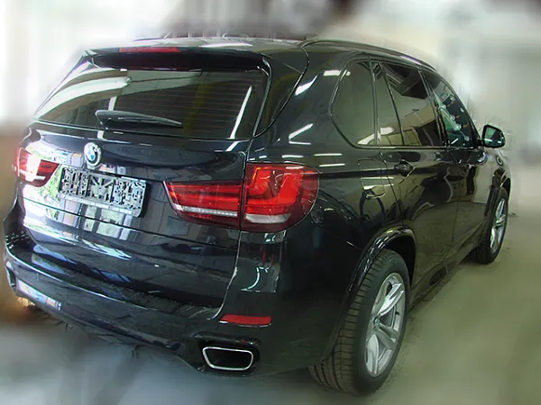 Тонирование BMW X5 (задняя полусфера 5%, передние "атермльная") — фото 2