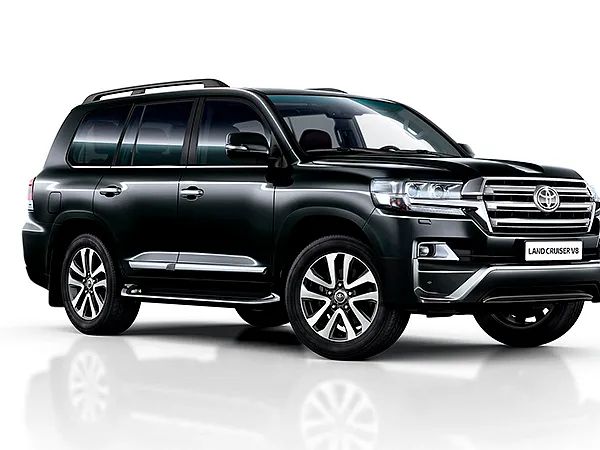 Оклейка кузова Toyota LC200