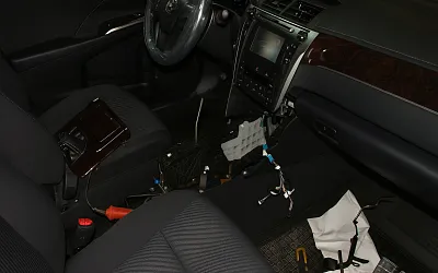 Установка механического замка Dragon на коробку Toyota Camry