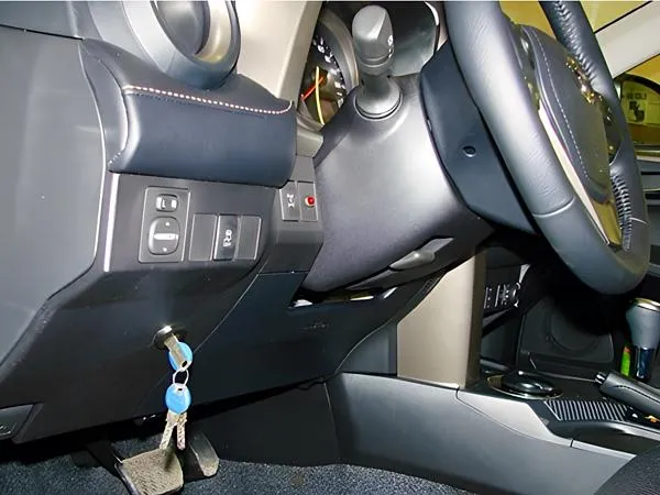 Техноблок на Toyota Rav 4