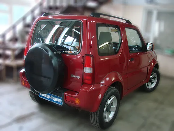 Установка головного устройства 2 Din в Suzuki Jimny  — фото 2