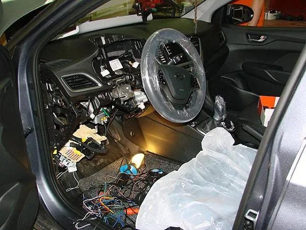Установка автосигнализации с запуском Starline A93 2CAN-2LIN на Hyundai — фото 5