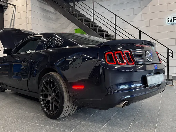 Установка сигнализации Pandora VX 4G GPS на Ford Mustang GT 2010 года