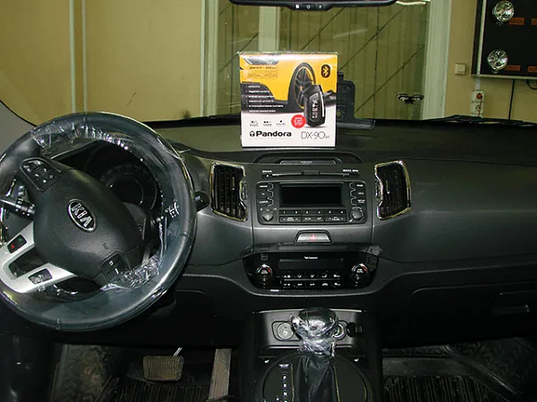 Установка Pandora DX90BT на Kia Sportage — фото 2
