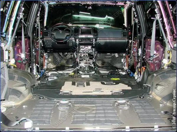 Шумоизоляция Toyota Land Cruiser 200 — фото 8