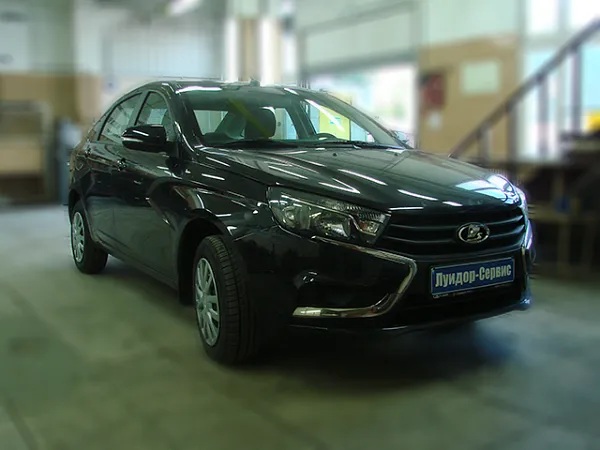 Установка автосигнализации Pandora с бесключевым автозапуском на Lada Vesta — фото 1