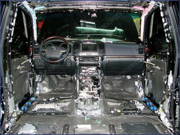 Шумоизоляция Toyota Land Cruiser 200 — фото 2