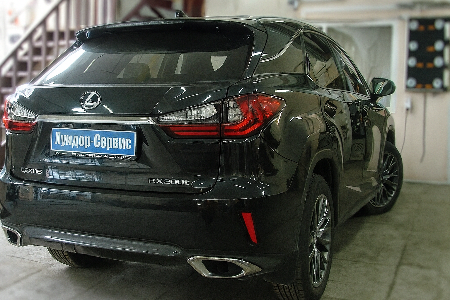 Установка автосигнализации Pandora с бесключевым запуском и замком капота на Lexus RX - фото и описание выполненых работ