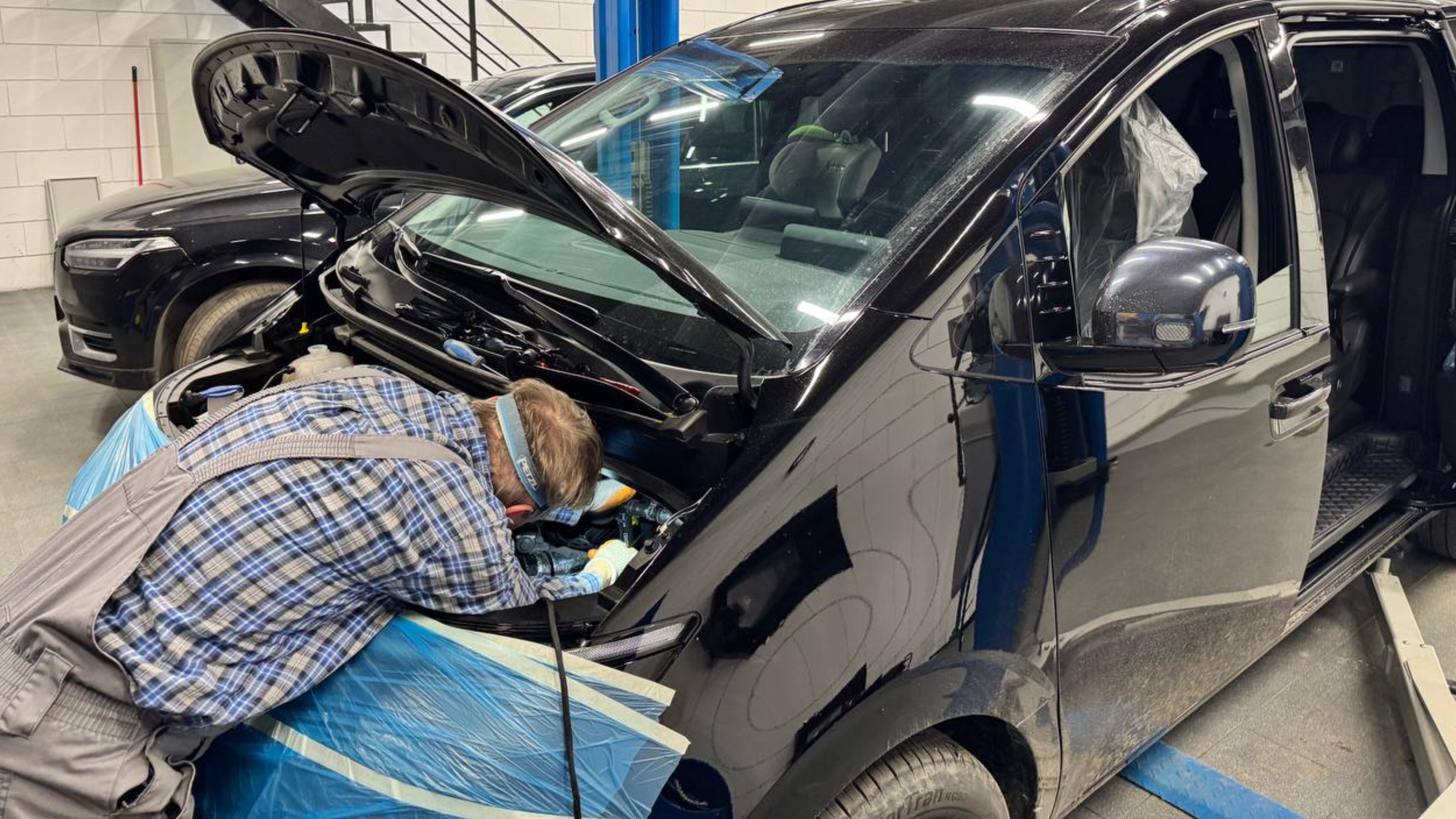 Установка сигнализации Призрак 8GL Smart Pro на Hyundai Staria - фото и описание выполненых работ