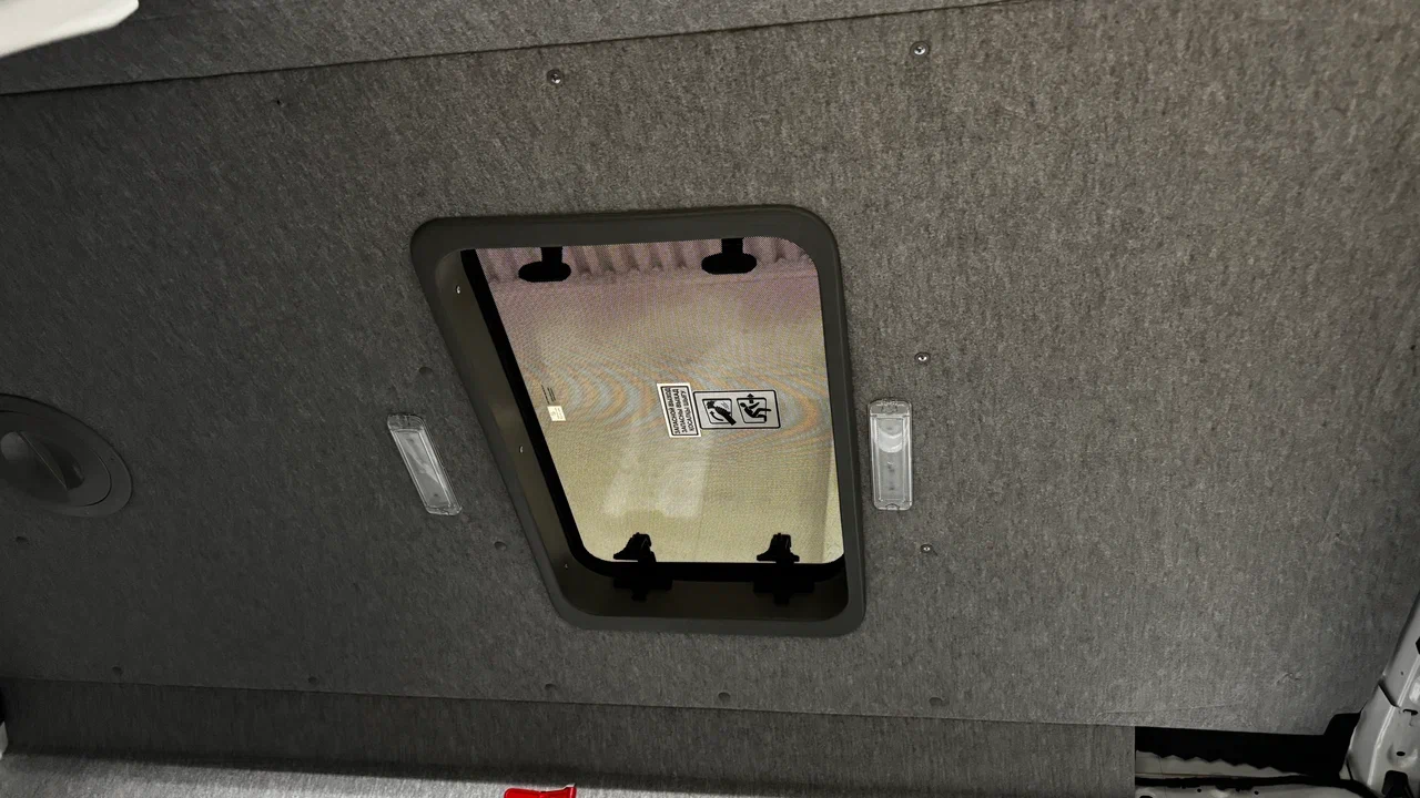 Шумоизоляция потолка автомобиля: почему работы начинают с крыши