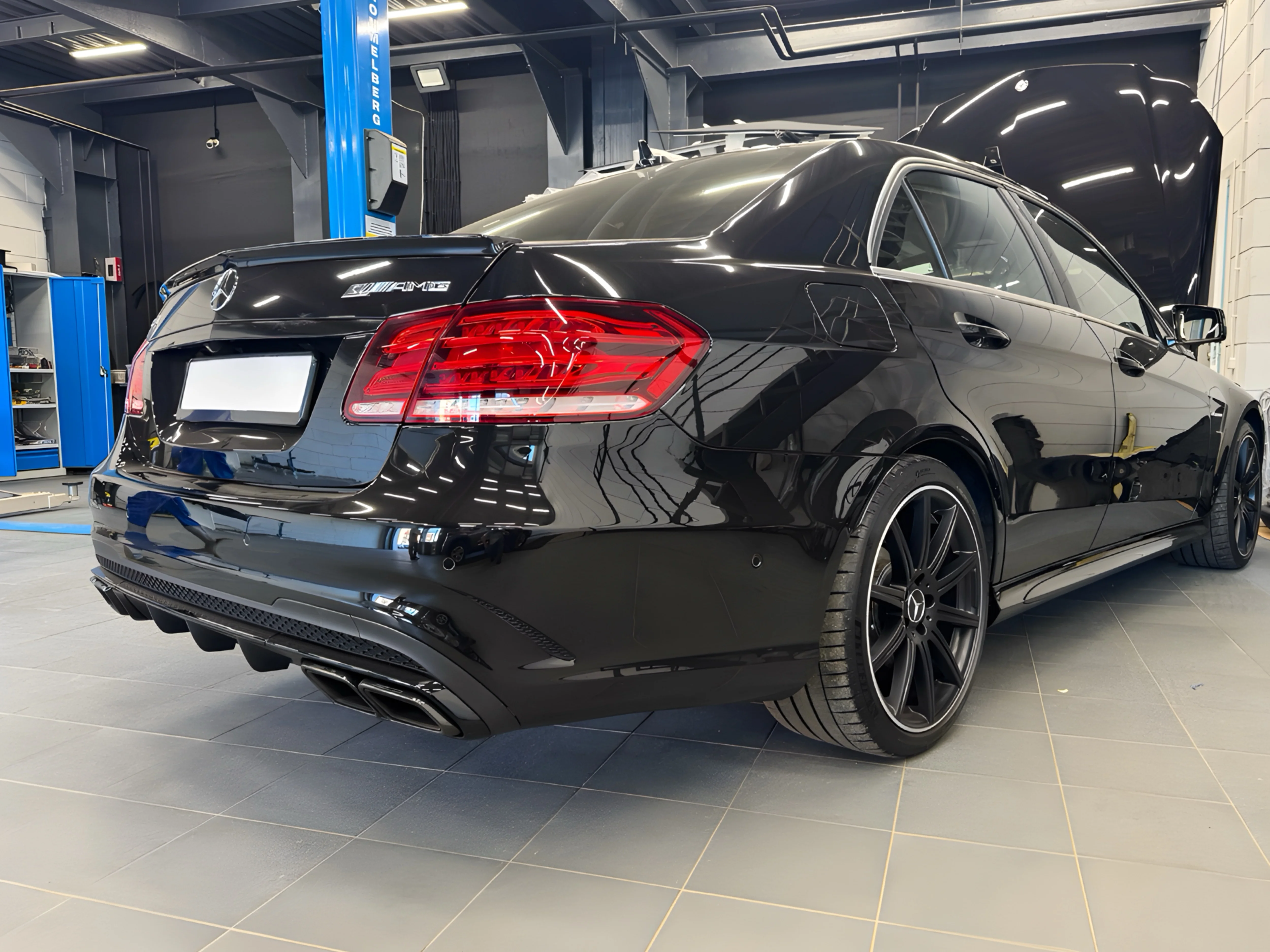 Полная шумоизоляция Mercedes-Benz E63 AMG 2016: тишина, достойная класса AMG