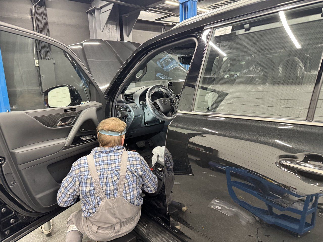 Установку выполняют опытные автоэлектрики.