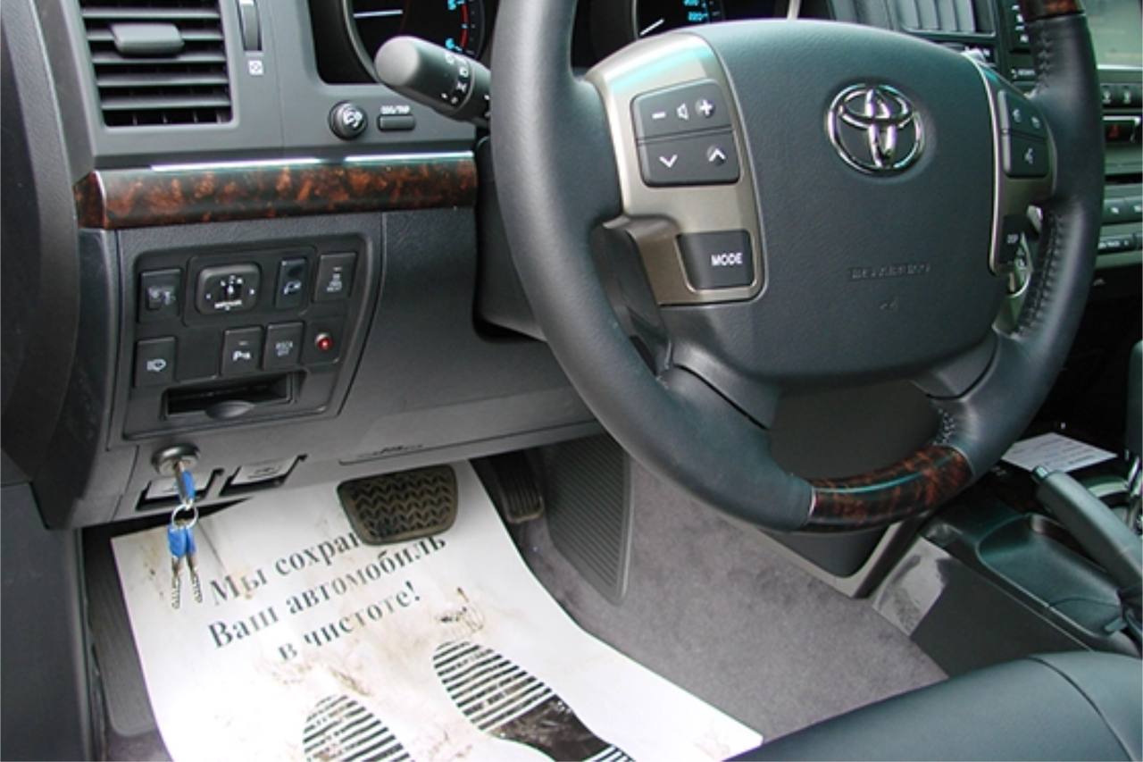 Техноблок на Toyota LC200 - фото и описание выполненых работ