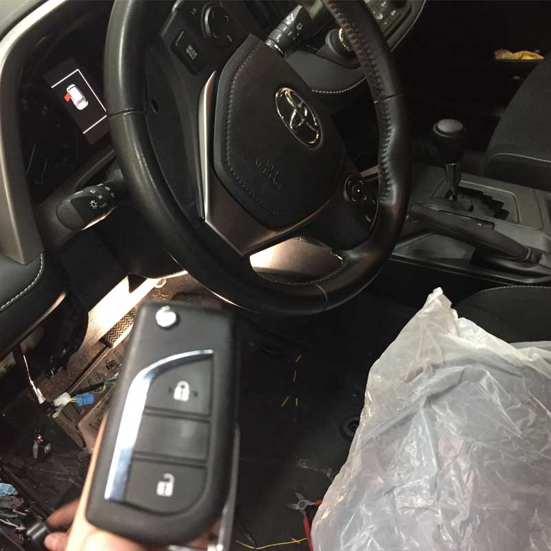 Установка автосигнализации с бесключевым автозапуском Pandect 1900 BT на Toyota RAV 4 Установка автосигнализации с бесключевым автозапуском Pandect 1900 BT на Toyota RAV 4