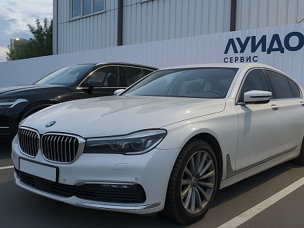 Установка автосигнализации Pandora VX 4G GPS с автозапуском на BMW 7 серии