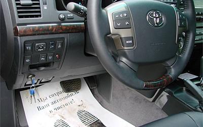Техноблок на Toyota LC200